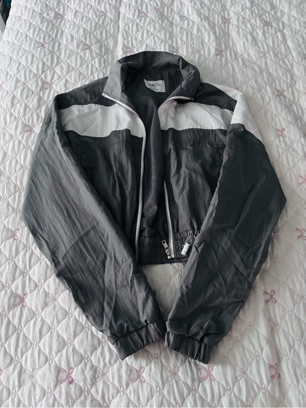 Rue21 Gray and White Colorblock Windbreaker Jacket cropped